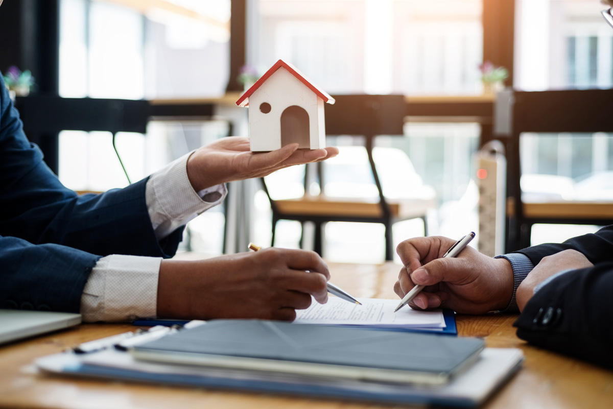 Contrato de arrendamiento y derecho de arrendadores y arrendatarios