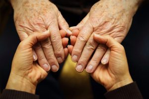 Descuido y abuso en Asilo de ancianos